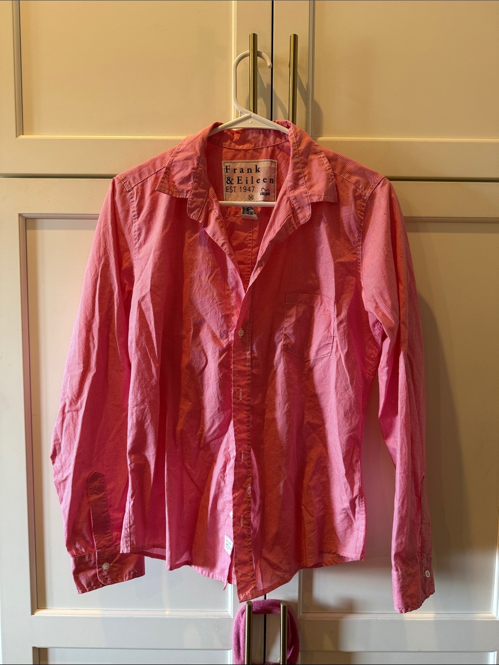 Frank & Eileen Women's red/pink Button-Down Shirt med 100% cotton